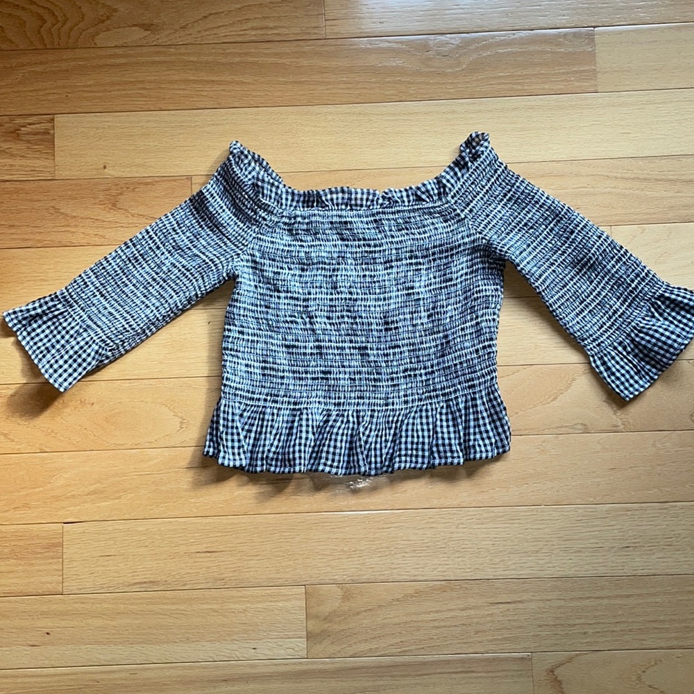 American Eagle Outfitters Off the Shoulder Crop Top